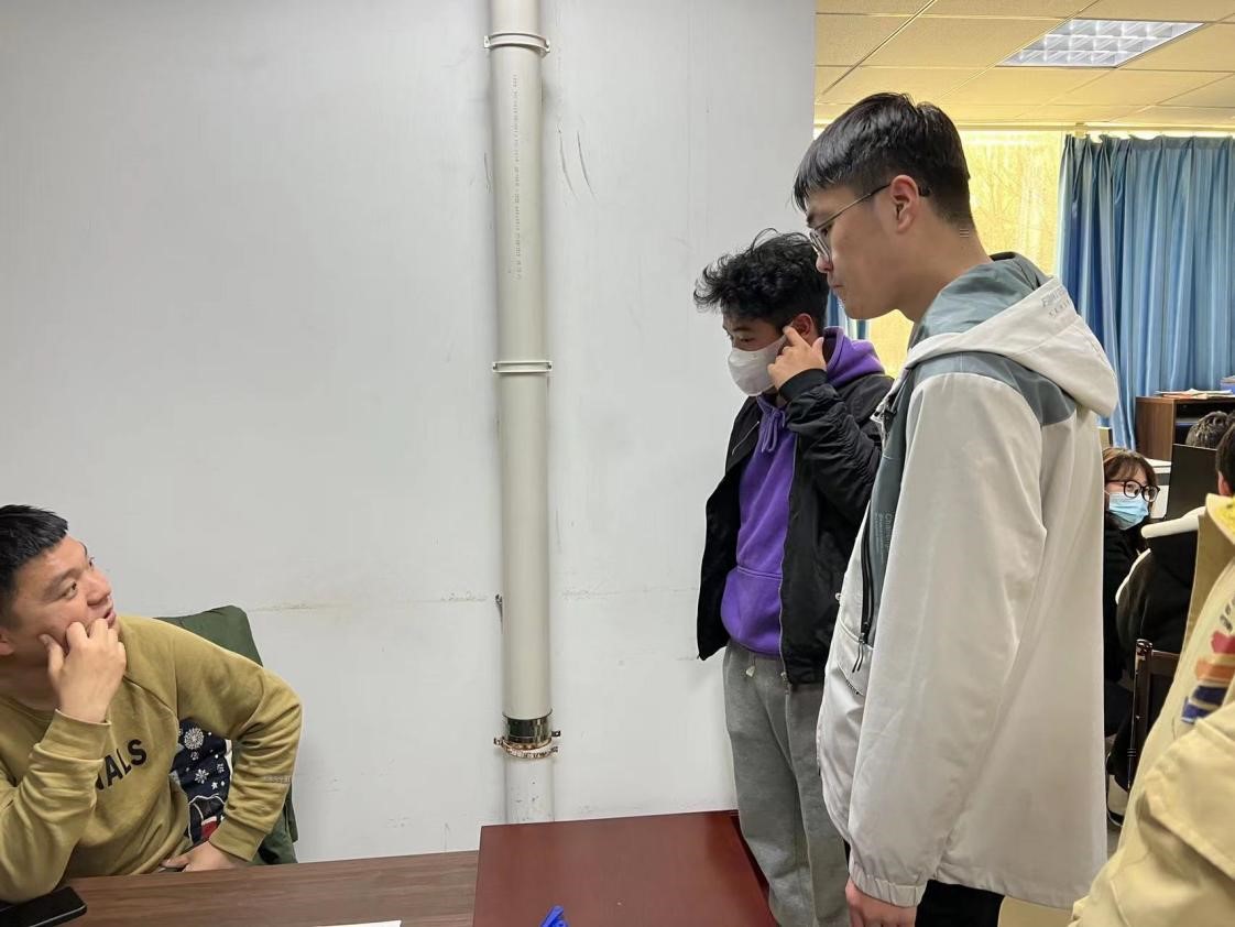 輔導員談心談話—劉朋